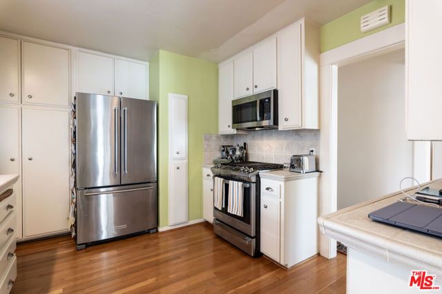 880 Wellesley Avenue, Los Angeles, CA 90049