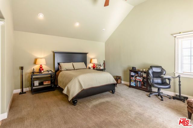 880 Wellesley Avenue, Los Angeles, CA 90049