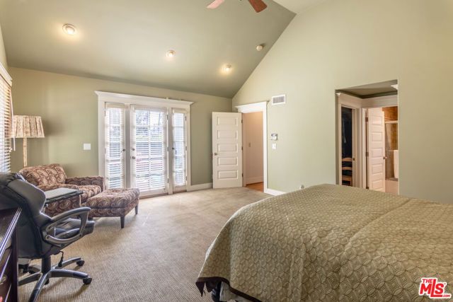 880 Wellesley Avenue, Los Angeles, CA 90049