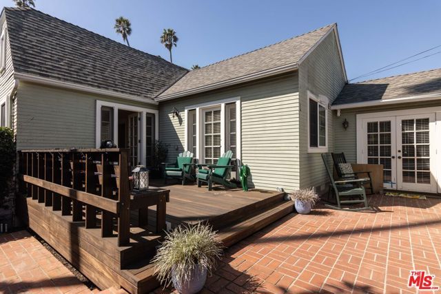 880 Wellesley Avenue, Los Angeles, CA 90049