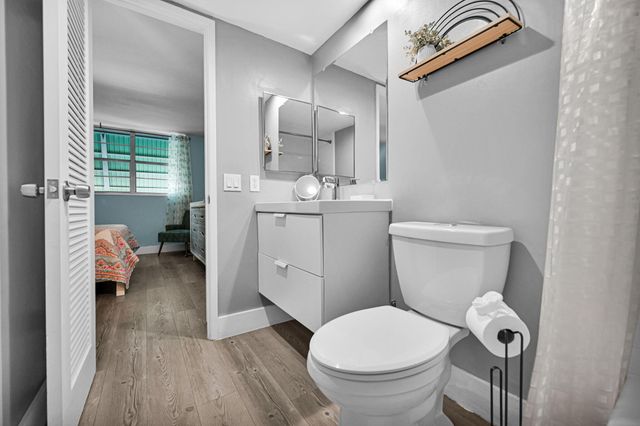 400 SE 10th Street 303, Deerfield Beach, FL 33441