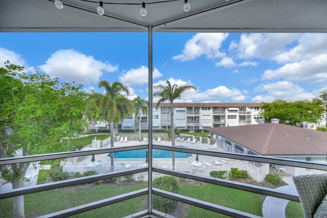 400 SE 10th Street 303, Deerfield Beach, FL 33441