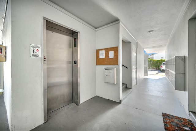 400 SE 10th Street 303, Deerfield Beach, FL 33441