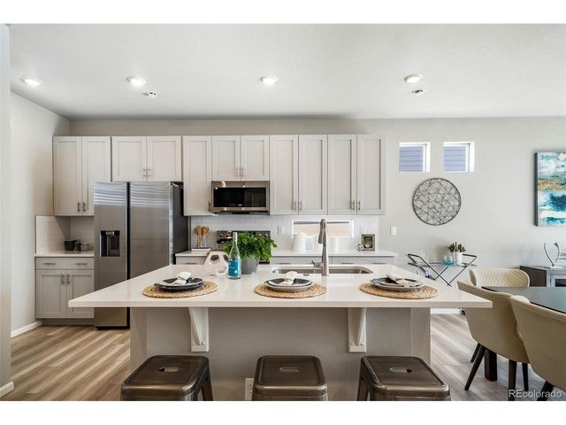 10052 Salem Ct, Commerce City, CO 80022
