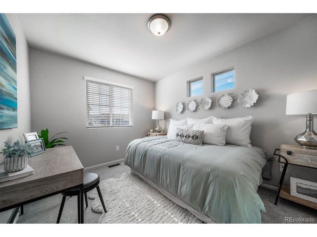 10052 Salem Ct, Commerce City, CO 80022