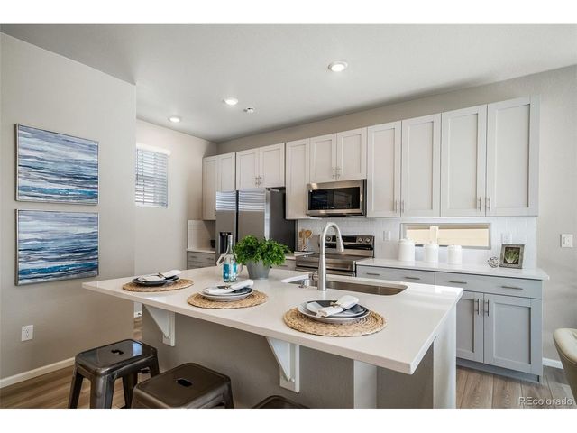 10052 Salem Ct, Commerce City, CO 80022