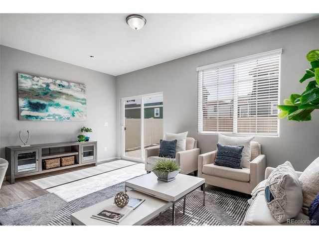10052 Salem Ct, Commerce City, CO 80022