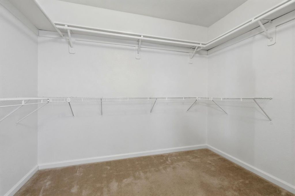 Image 51 of property listing at 6111 W Pryor Avenue, Visalia, CA 93277