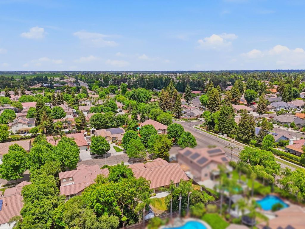 Image 64 of property listing at 6111 W Pryor Avenue, Visalia, CA 93277