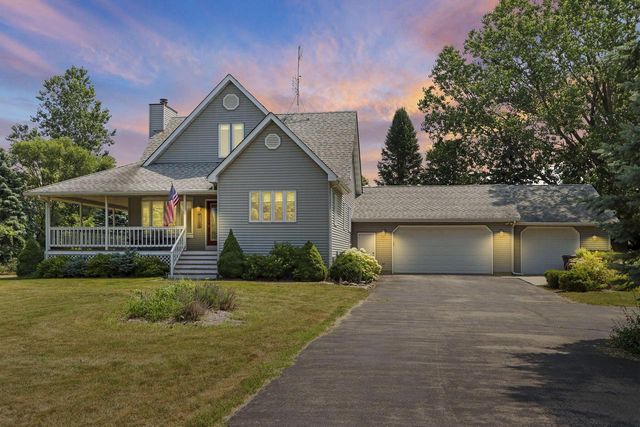 9225 160th AVENUE, Bristol, WI 53104