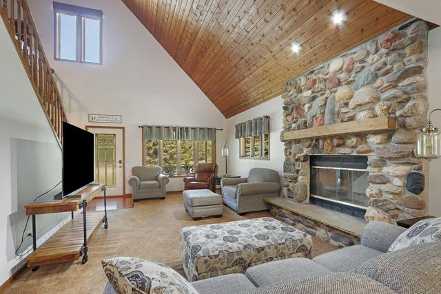 9225 160th AVENUE, Bristol, WI 53104