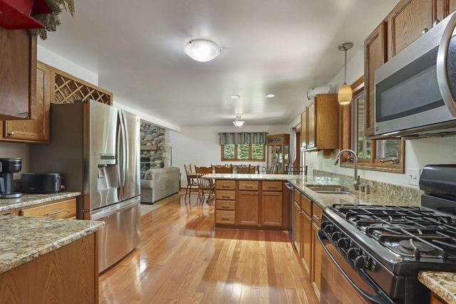9225 160th AVENUE, Bristol, WI 53104
