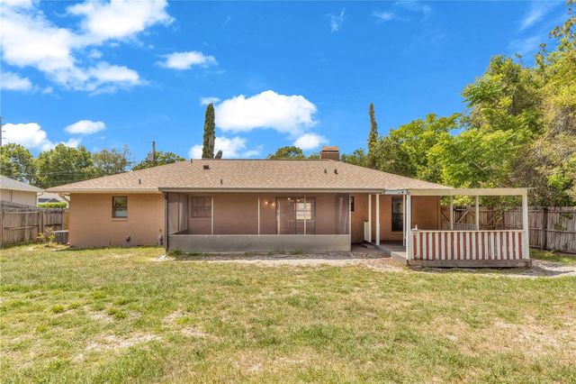 325 CHARLES AVENUE, Orange City, FL 32763