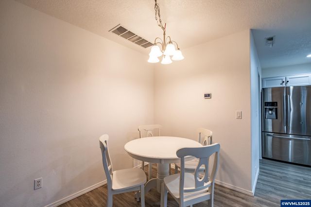 1881 Becca Ct, Albany, OR 97322