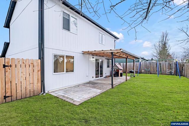 1881 Becca Ct, Albany, OR 97322