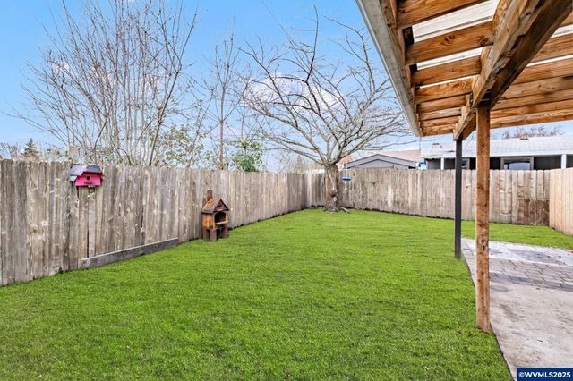 1881 Becca Ct, Albany, OR 97322