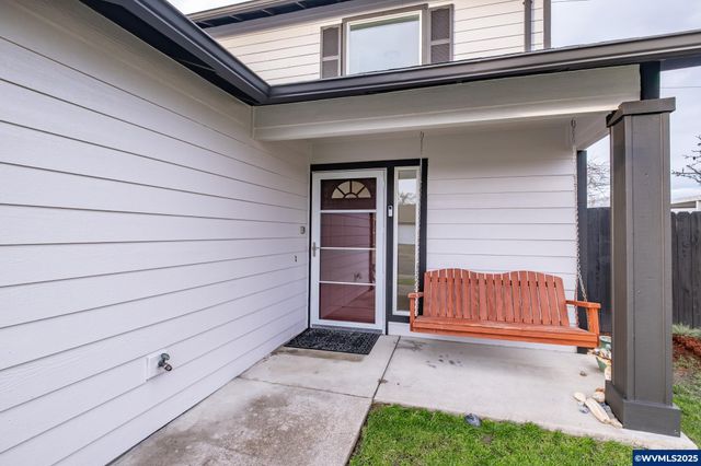 1881 Becca Ct, Albany, OR 97322