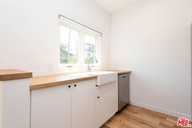 3700 W Sunset Boulevard, Los Angeles, CA 90026