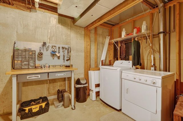 974 Ada Pl Drive, Grand Rapids, MI 49546