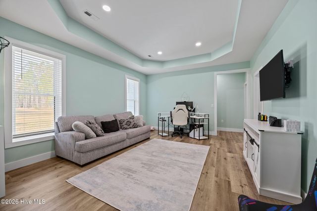 111 Blue Jay Way, Stella, NC 28582