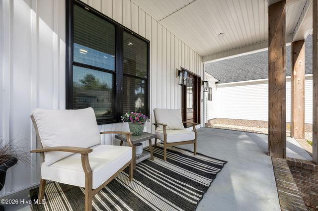 111 Blue Jay Way, Stella, NC 28582