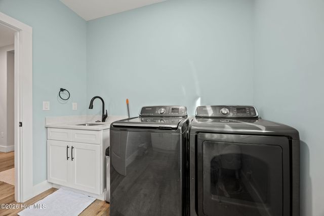 111 Blue Jay Way, Stella, NC 28582