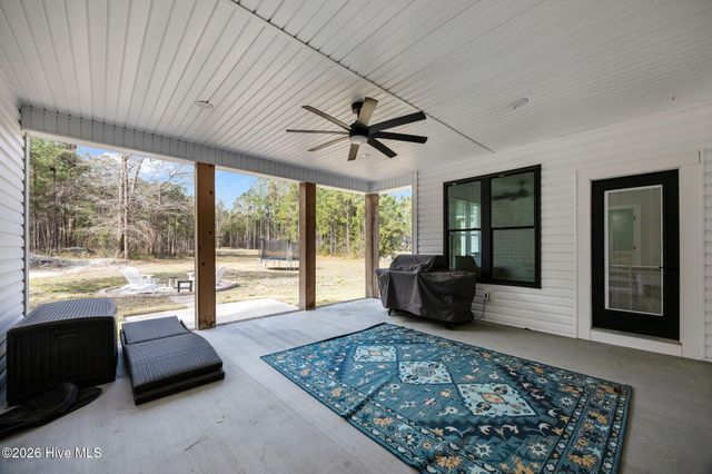 111 Blue Jay Way, Stella, NC 28582