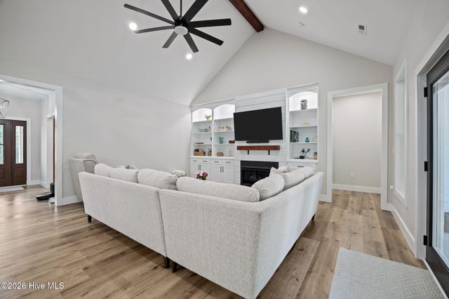 111 Blue Jay Way, Stella, NC 28582