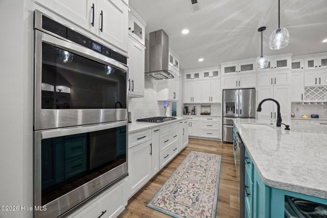 111 Blue Jay Way, Stella, NC 28582