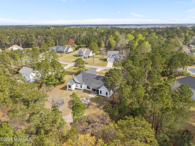 111 Blue Jay Way, Stella, NC 28582