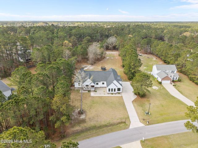 111 Blue Jay Way, Stella, NC 28582