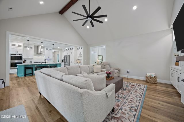 111 Blue Jay Way, Stella, NC 28582