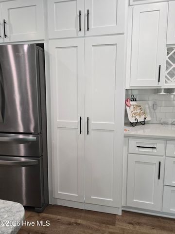 111 Blue Jay Way, Stella, NC 28582