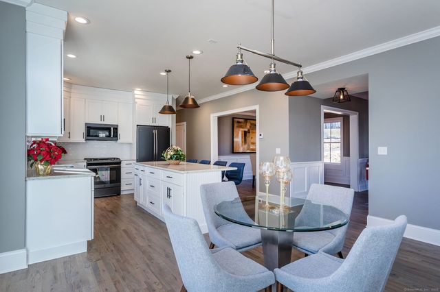 24 Deerwood Road, Oxford, CT 06478