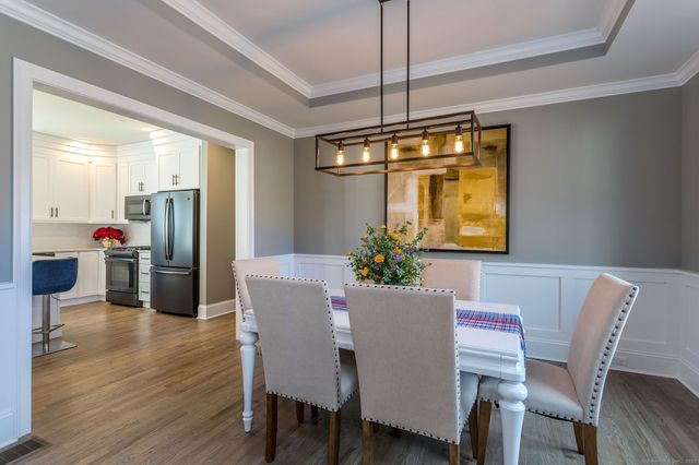 24 Deerwood Road, Oxford, CT 06478