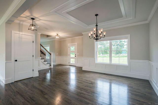 24 Deerwood Road, Oxford, CT 06478