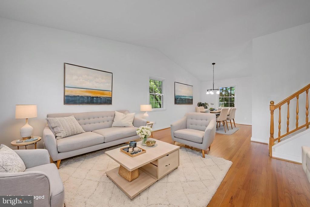 Image 17 of property listing at 1005 JAMIESON RD, Lutherville Timonium, MD 21093