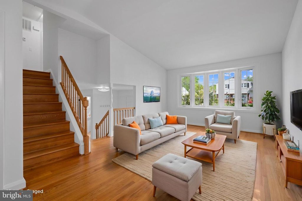 Image 18 of property listing at 1005 JAMIESON RD, Lutherville Timonium, MD 21093