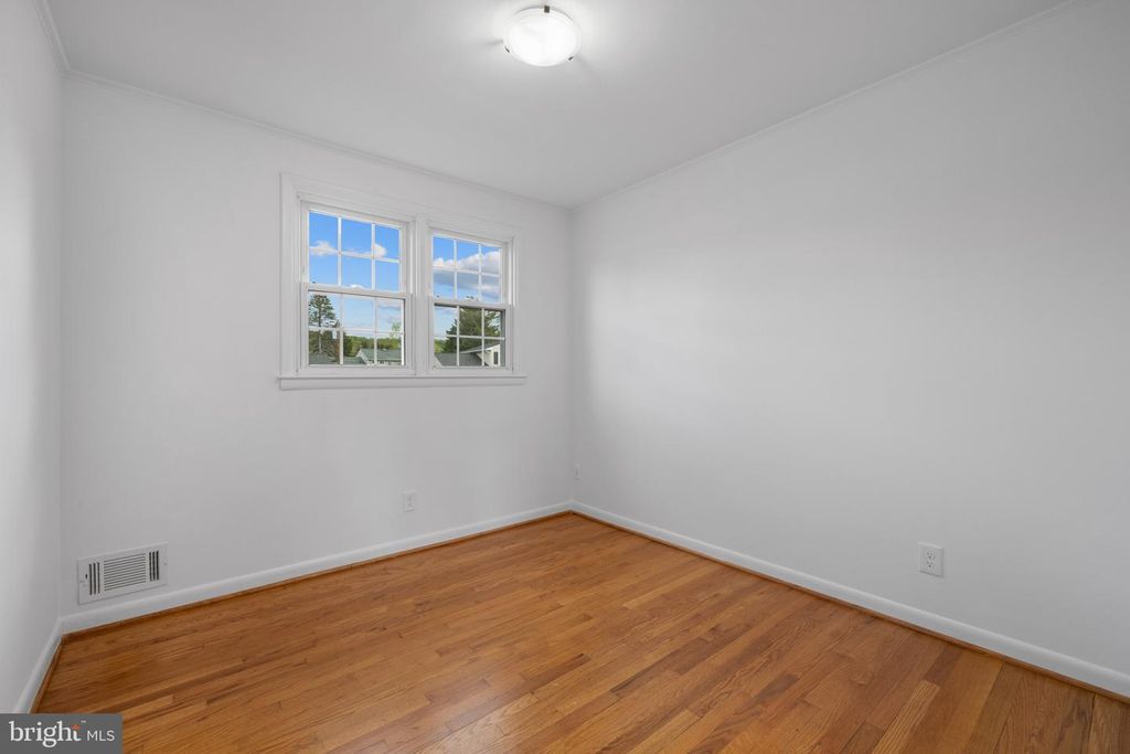 Image 24 of property listing at 1005 JAMIESON RD, Lutherville Timonium, MD 21093