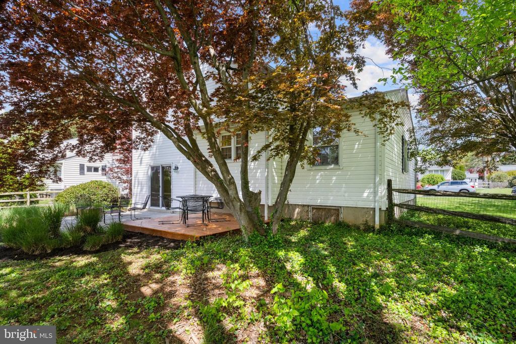 Image 34 of property listing at 1005 JAMIESON RD, Lutherville Timonium, MD 21093