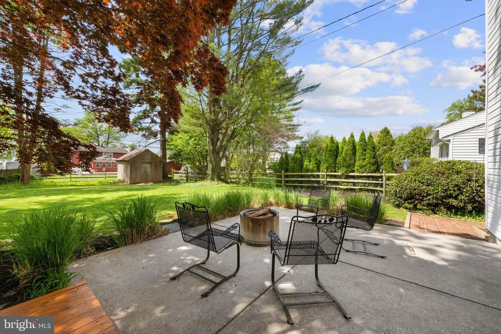 Image 36 of property listing at 1005 JAMIESON RD, Lutherville Timonium, MD 21093