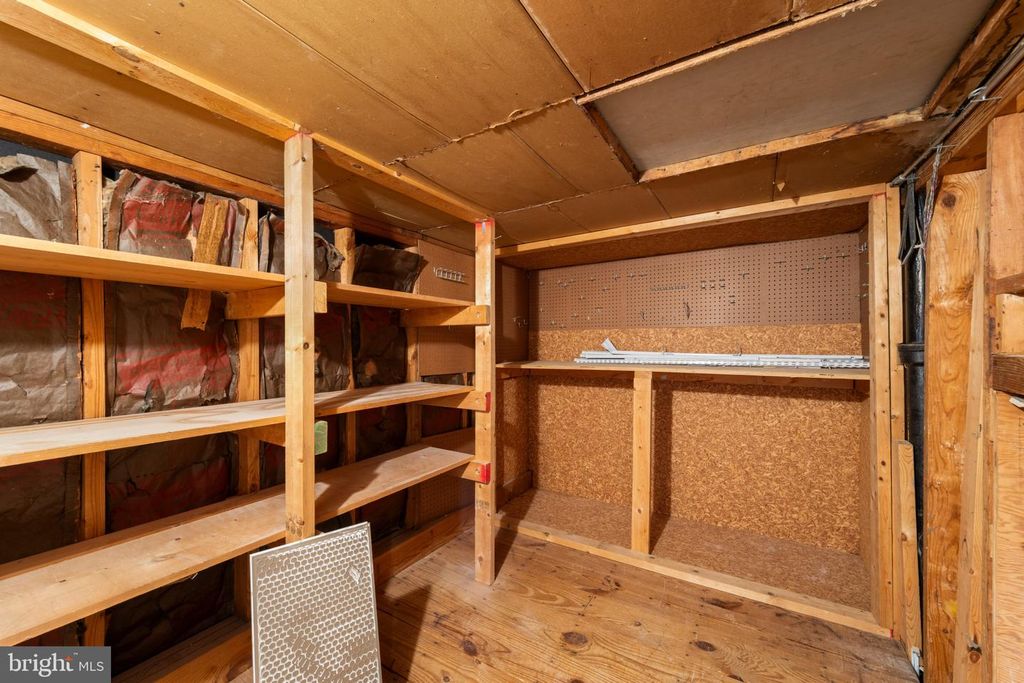 Image 37 of property listing at 1005 JAMIESON RD, Lutherville Timonium, MD 21093