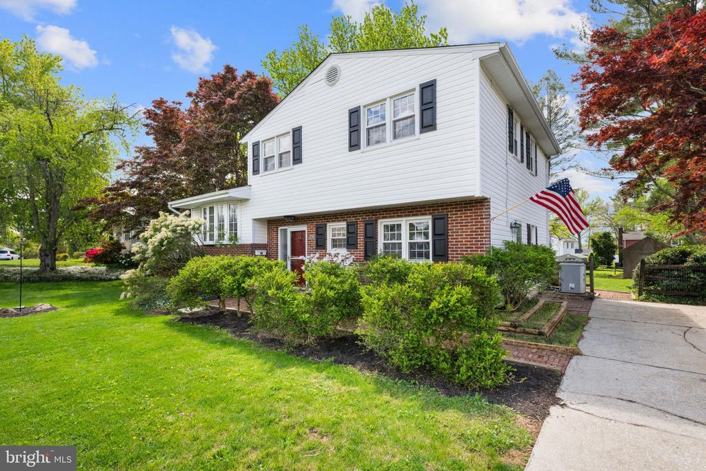 Image 7 of property listing at 1005 JAMIESON RD, Lutherville Timonium, MD 21093