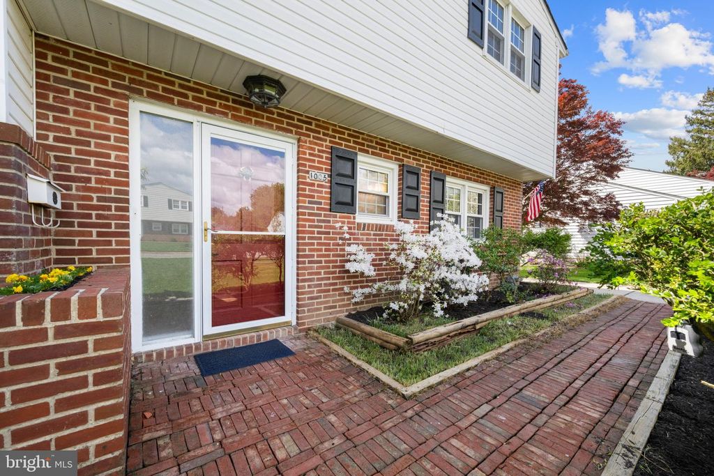 Image 9 of property listing at 1005 JAMIESON RD, Lutherville Timonium, MD 21093