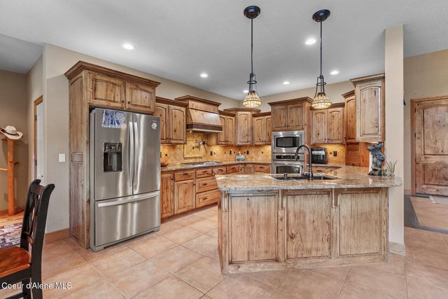 10938 W Twin Lakes RD, Rathdrum, ID 83858