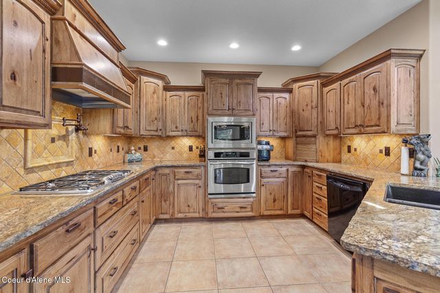 10938 W Twin Lakes RD, Rathdrum, ID 83858