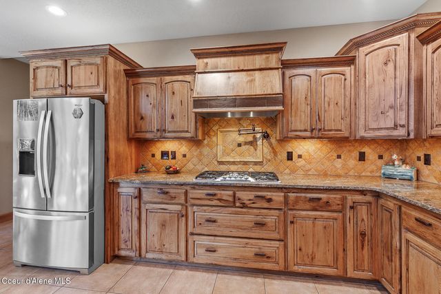 10938 W Twin Lakes RD, Rathdrum, ID 83858