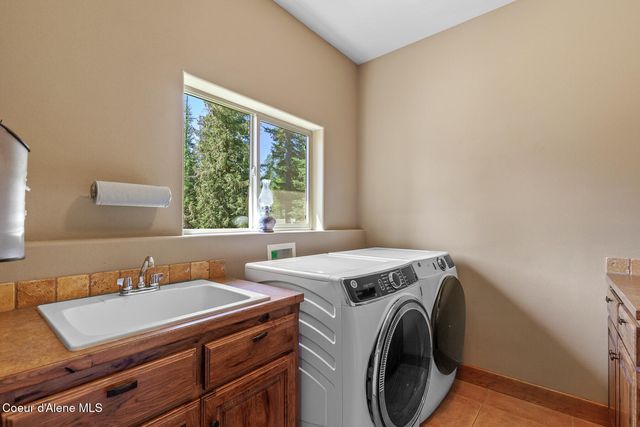 10938 W Twin Lakes RD, Rathdrum, ID 83858