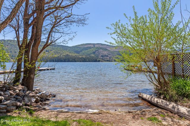 10938 W Twin Lakes RD, Rathdrum, ID 83858