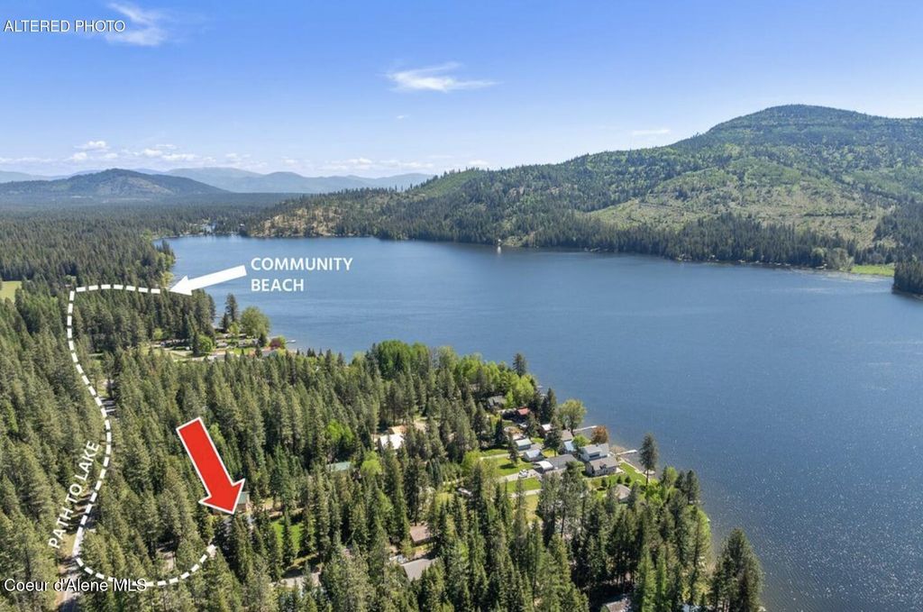 10938 W Twin Lakes RD, Rathdrum, ID 83858
